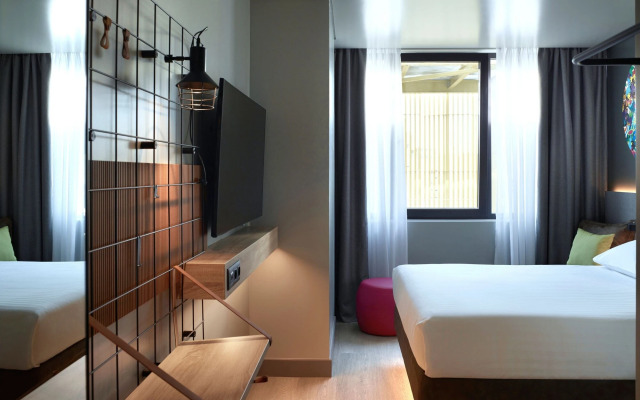 Moxy Athens City