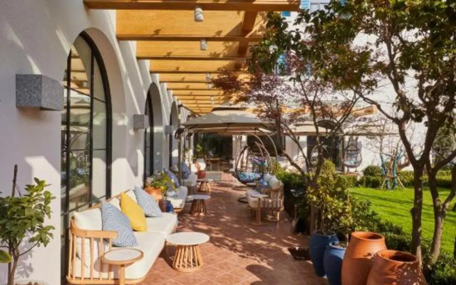 O. LIVE Social Shanghai Xinzhuang Subway Station