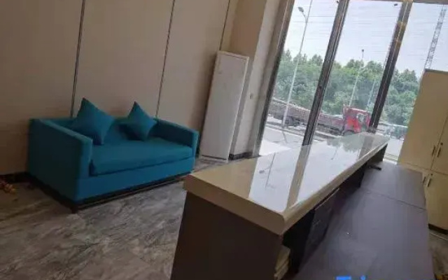 Zhengzhou Yulong Hotel