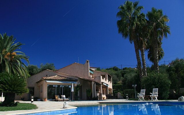 Hotel ibis Styles Aix en Provence Mas des Oliviers