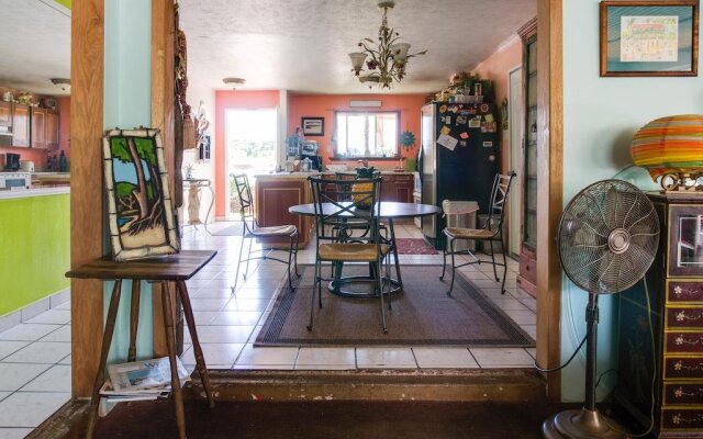 The Lahaina Bungalow