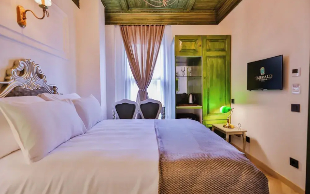 Emerald Mansion Hotel