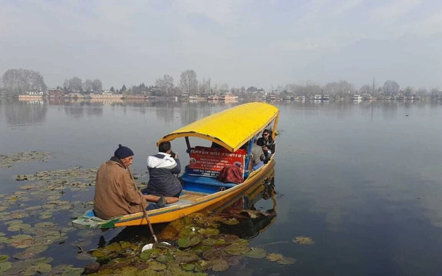 New kolohai Group of Houseboats