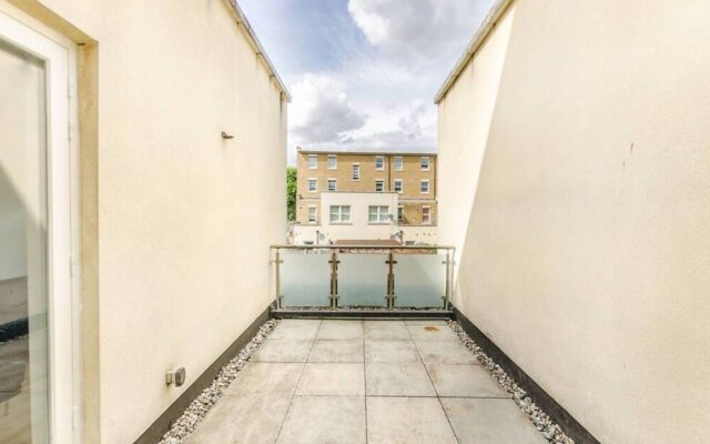 Modern 2 Bedroom Flat in Holloway