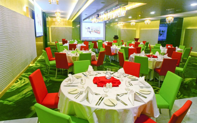 Al Khoory Executive Hotel