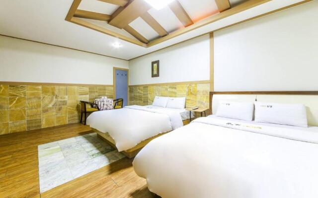 Theme Motel