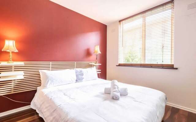 Charming 1 Bedroom Apartment in Trendy South Yarra