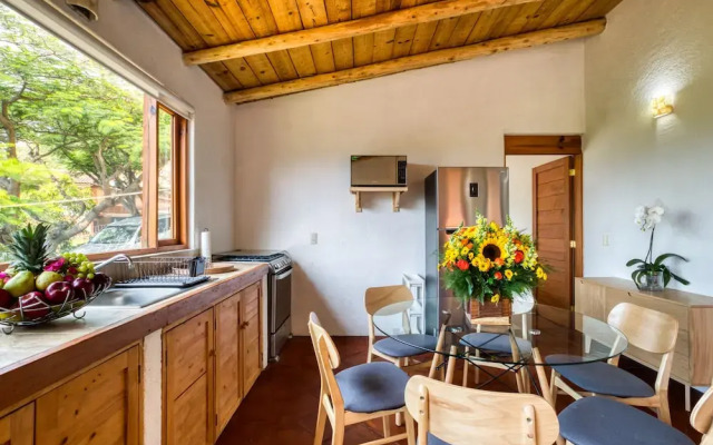 Luxury 3BR Cabin, Lakeview in Valle de Bravo