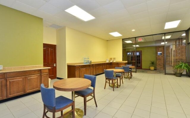 Americas Best Value Inn Clinton