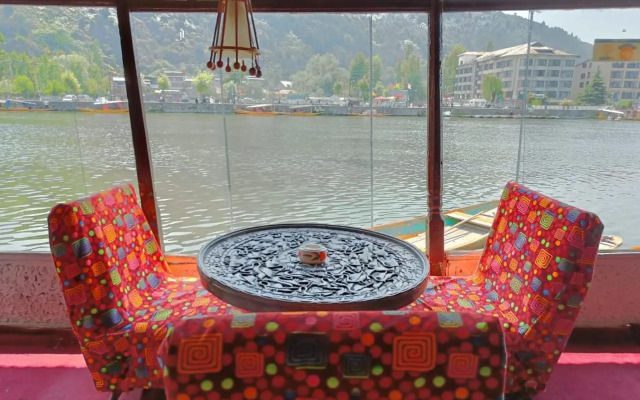 Island Homestay