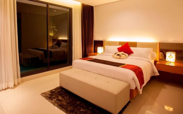 Ohara City View 5BR Villa with a Private Pool