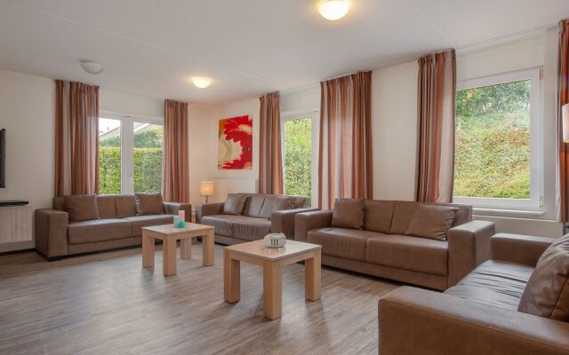 Luxurious Villa With six Bedrooms, in Green Surroundings