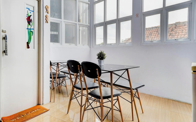 OYO 90237 Ar 20 Guest House Syariah