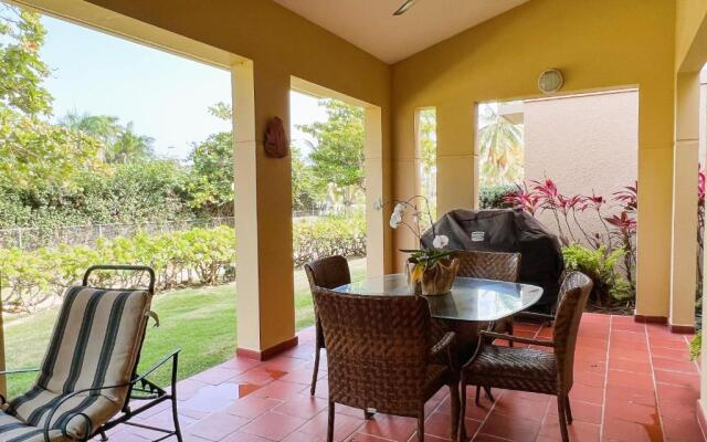 Villa Iris 2 story ocean view villa w/ pool access