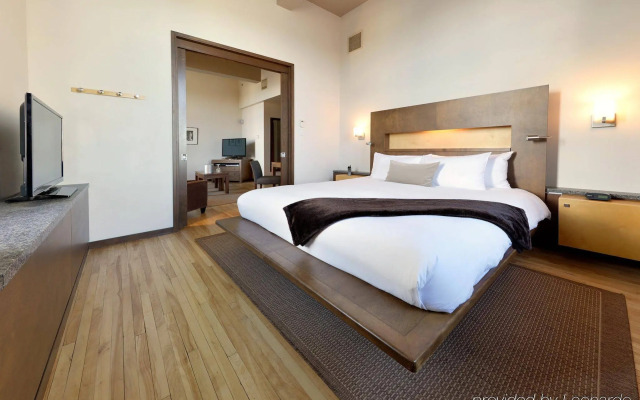 Hotel 71 by Preferred Hotels & Resorts