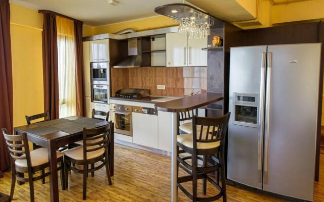 Apart holiday Tania Mamaia