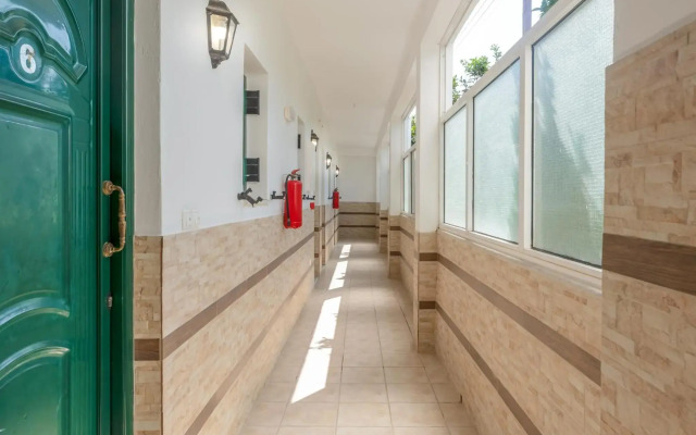 Chandris Apartments
