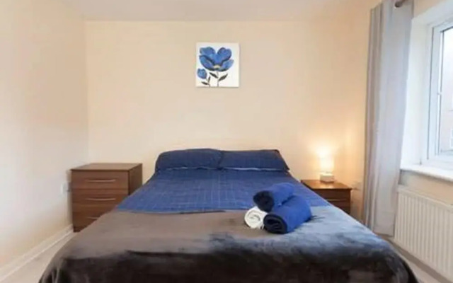 Malsbury Avenue Apartment
