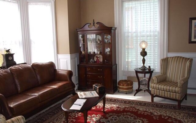 1880 Kaulbach House Historic Inn