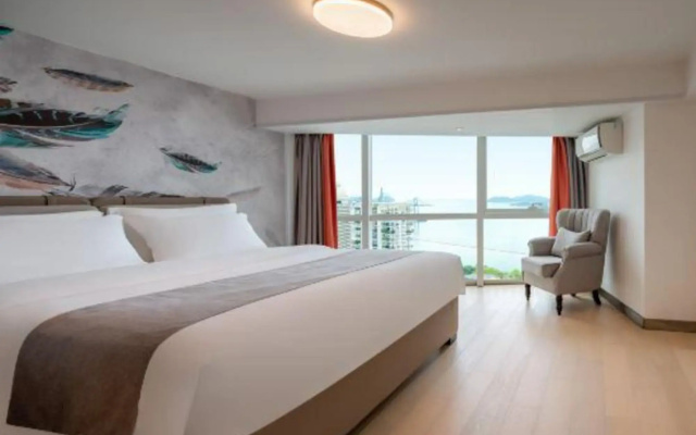 Four Seasons Loft International Hotel Apartment (Shenzhen Yihai City Mall)