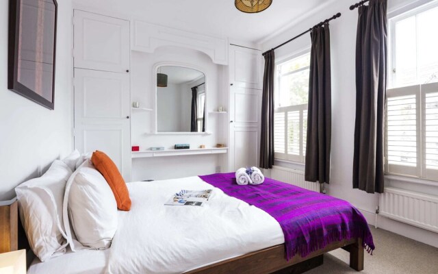 Charming Golborne Escape