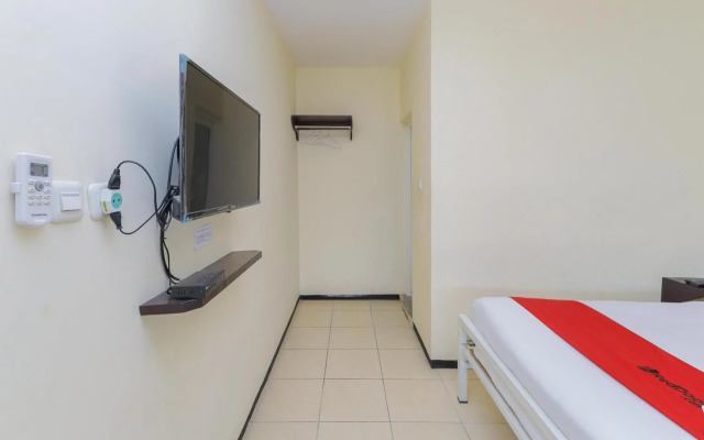 OYO 1289 Cbr Residence