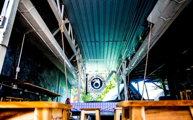 Dpm Diving Hostel & Bar Koh Tao