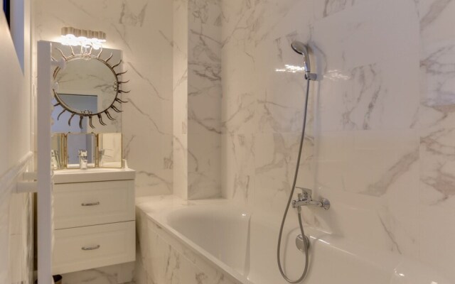 Stylish, and Spacious Apartment - Champs-elysées