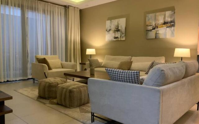 Grany Apartment - Palm Village