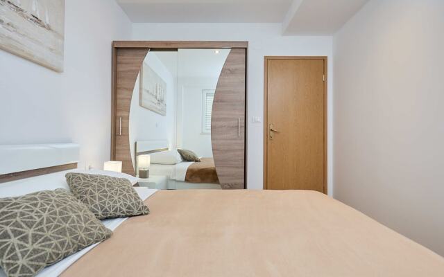 Hedera Estate, Hedera A38