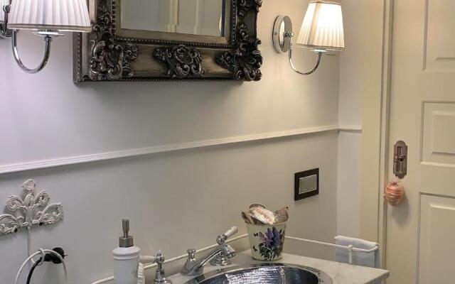 White House Luxury Hospitality