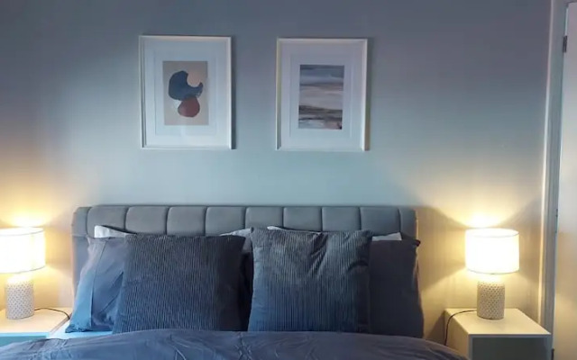 Spacious 3-bed House in Brighton With Parking