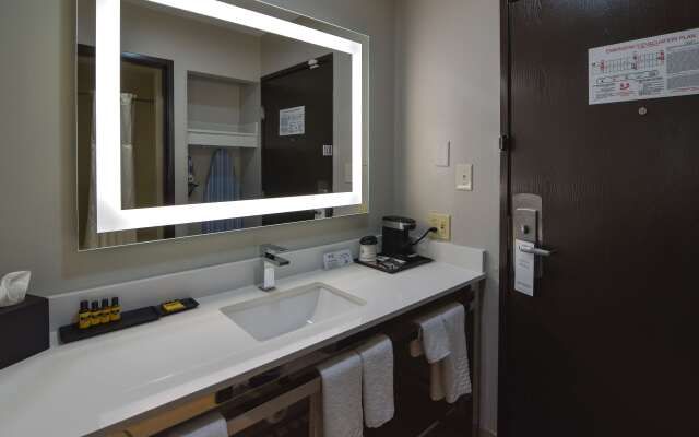 Best Western Plus Lafayette Hotel University Area