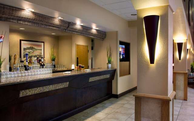 Embassy Suites by Hilton Kansas City International Airport