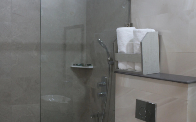 Manuni Inn - Riverside Hotel