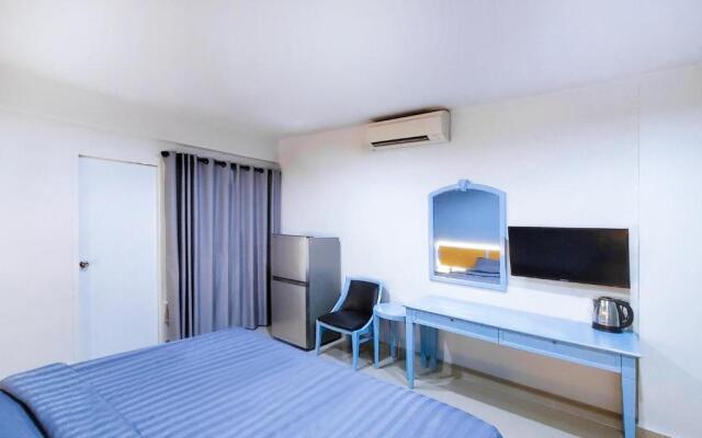 Chateau Hotel & Apartments