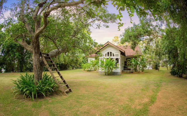 MO River House