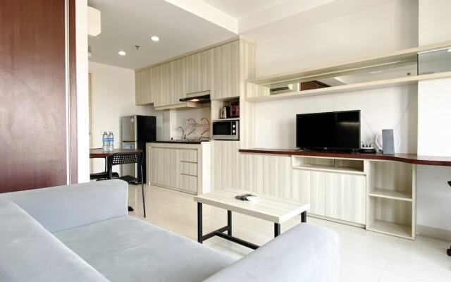 Spacious And Comfy Studio Room Azalea Suites Apartment