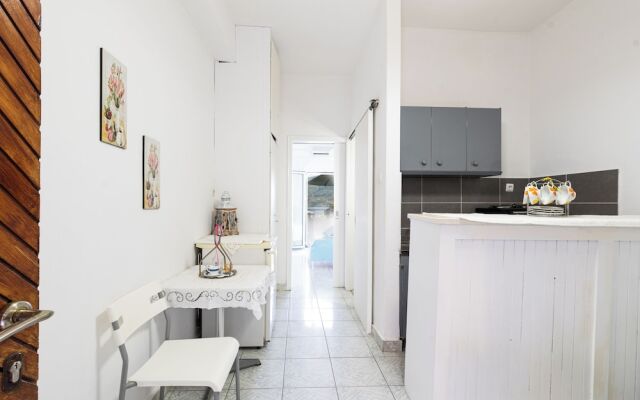 Lions Apartments
