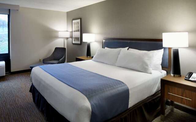 Wingate by Wyndham St. Clairsville/Wheeling