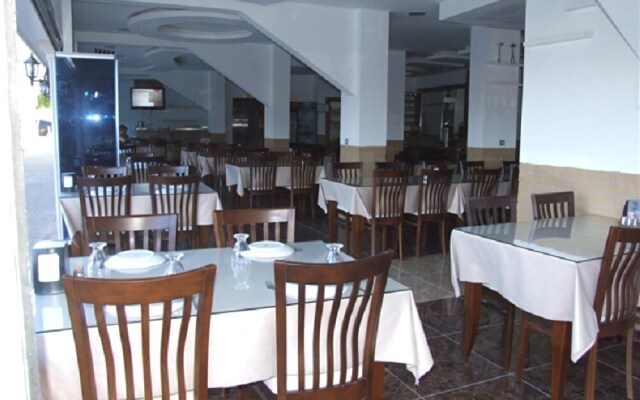 Nisan Hill Hotel