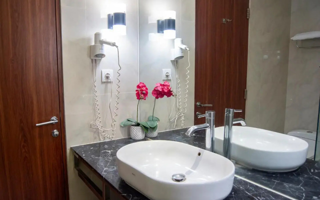 Royal Asnof Hotel