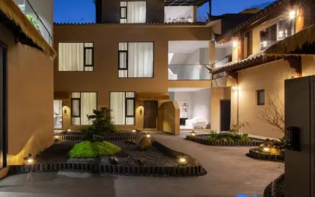 Xueyu Qieman Homestay (Baisha Ancient Town Branch)