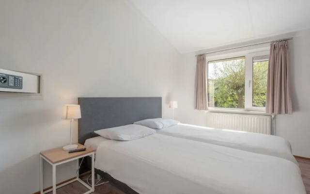 Bungalow by North Sea Beach With Private Garden