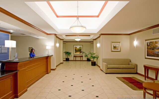 Best Western Valencia/Six Flags Inn & Suites