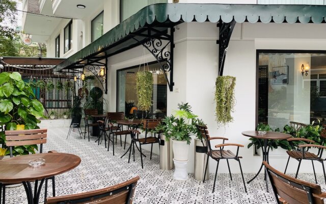 Hana Stay Tran Quoc Hoan