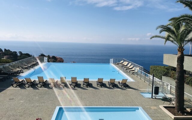 Costa Plana Collection