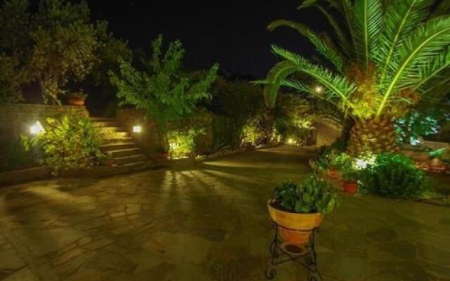 Studios Villa Lontorfou