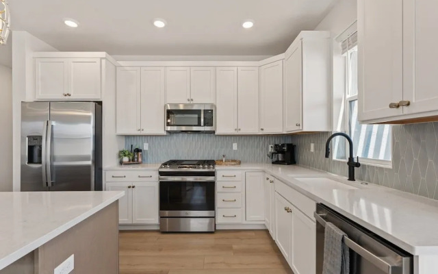 Periwinkle Sky 3 Bedroom Condo