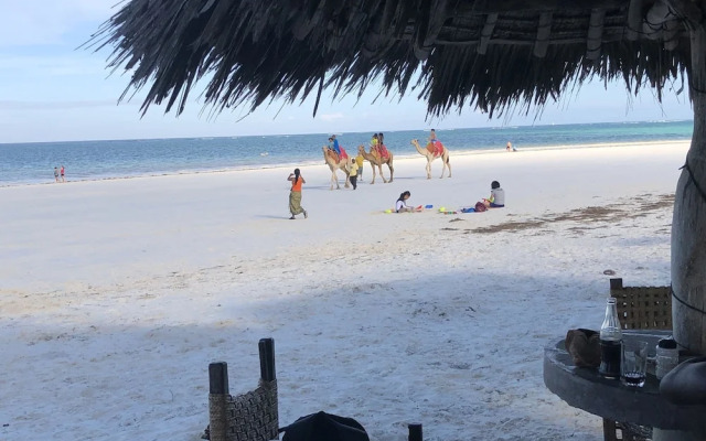 Villakwetu Cottages Diani Beach